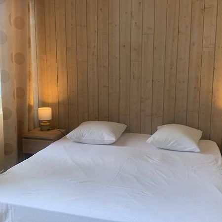 L'Appart Sur Jardin 42M2 Tres Calme La Rochelle  Exteriör bild
