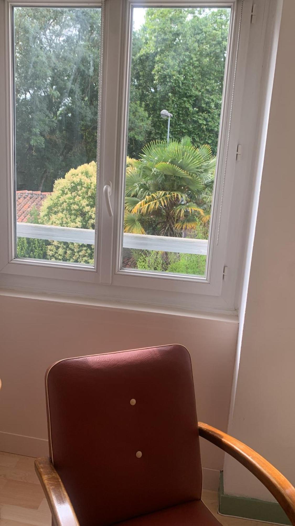 L'Appart Sur Jardin 42M2 Tres Calme La Rochelle  Exteriör bild